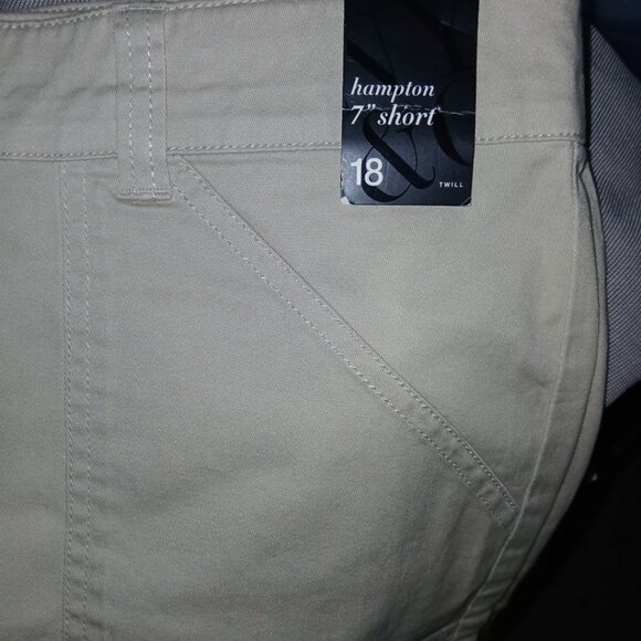 New York & Company Hampton Twill Shorts Mid Rise Fit White Women’s Size 18 NWT - Picture 5 of 7